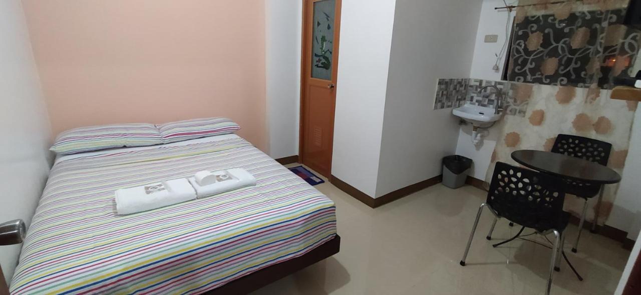 Jb Valdres Apartment Манила Екстериор снимка