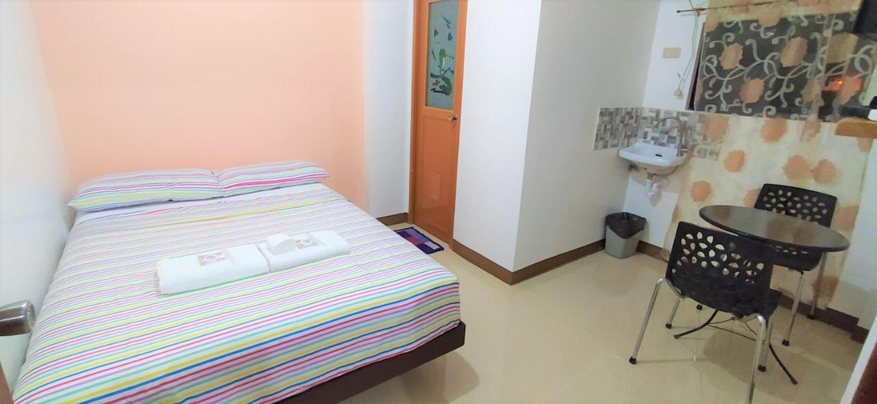Jb Valdres Apartment Манила Екстериор снимка